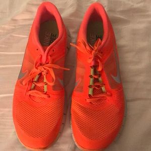 Men’s Nike Free Run Tennis Shoes